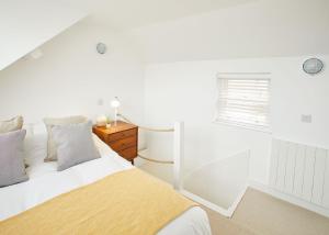 Host & Stay - Harbour Cottage Accommodation image 2 Host & Stay - Harbour Cottage image two