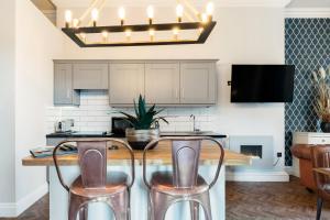 The Heaton at Claremont Serviced Apartments Accommodation image 2 The Heaton at Claremont Serviced Apartments image two