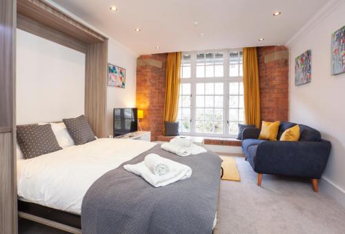 Cocoa Suites Luxury Apartments image three