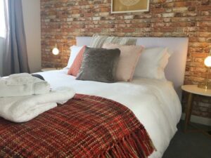 Picture of Central york apartment * gold sofa* parking sometimes available
