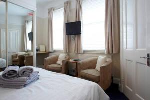 Number 34 Bed and Breakfast York image two