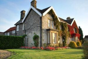 Holiday Cottages In Helmsley - Prices & Bookings Page image 13 Picture of Carlton Lodge