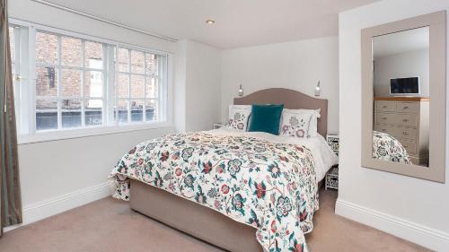 a Apartment in Church Street