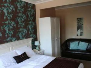 Beverley Inn & Hotel image two