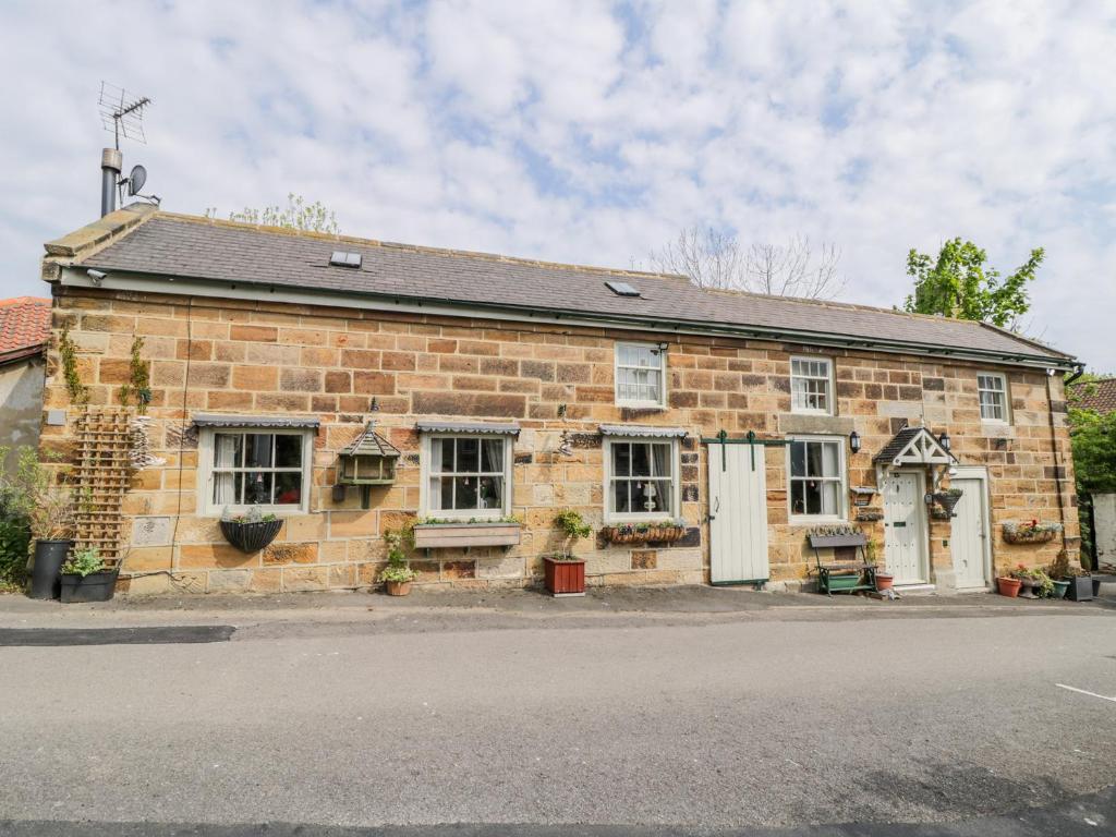 Old Stables Cottage image one