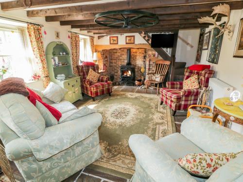 Old Stables Cottage image three