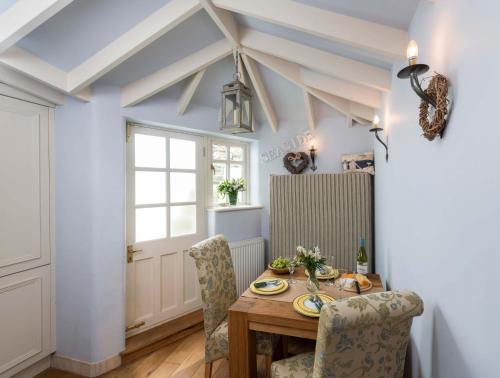 Cobbles House Accommodation image 3 Cobbles House image three