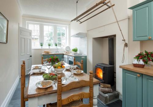 Manor Cottage Accommodation image 3 Manor Cottage image three