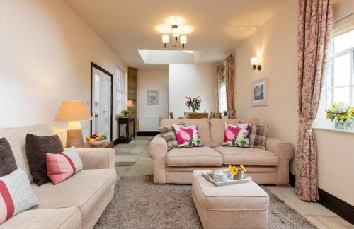 Mews Cottage image three