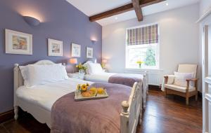 Mews Cottage image two