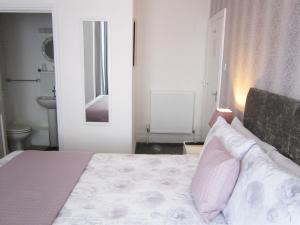 Hermosa Guesthouse image two