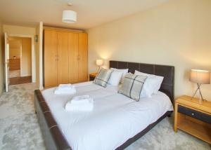 Host & Stay - The Holt Apartment Accommodation image 2 Host & Stay - The Holt Apartment image two