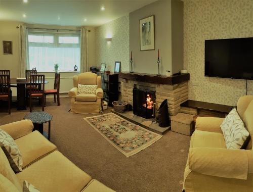 Woodpeckers Cottage image two