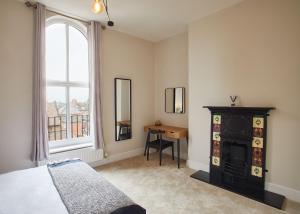 Host & Stay - Artsbank Apartment image two