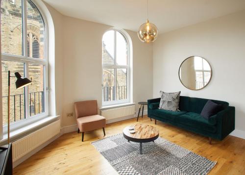 Host & Stay - Artsbank Apartment image three