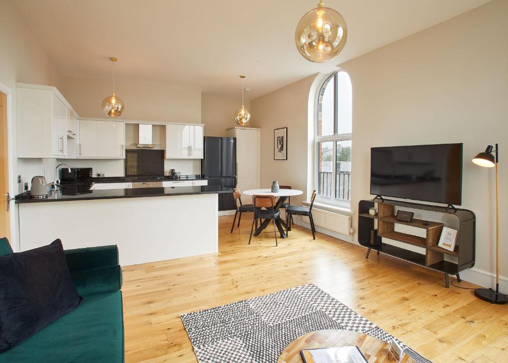 Host & Stay - Artsbank Apartment image one