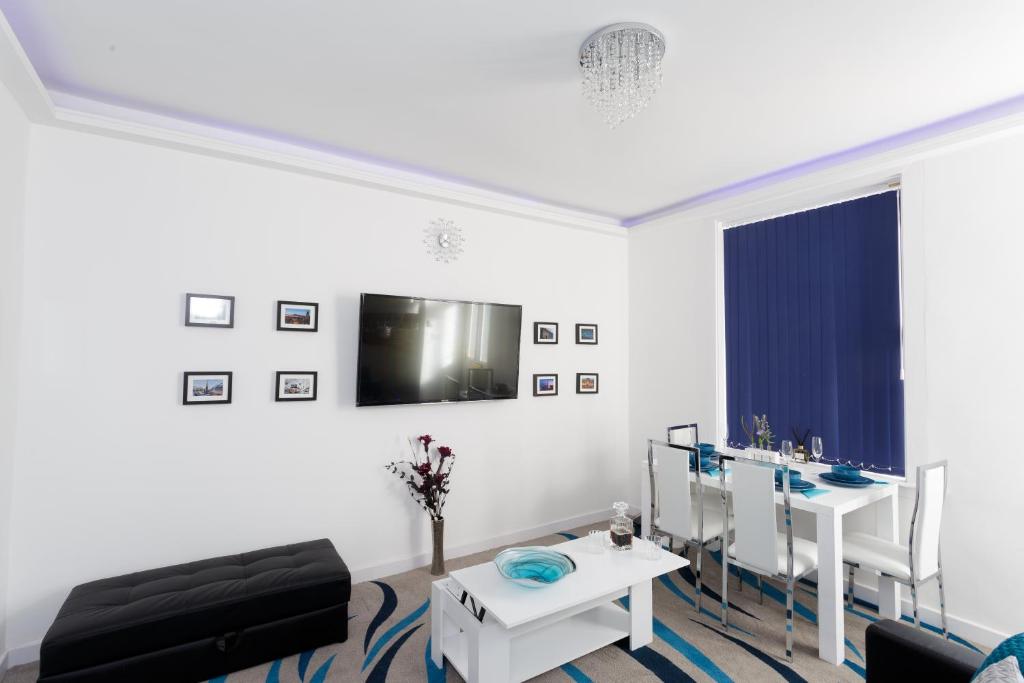 Clifton Bespoke Serviced Apartments image one