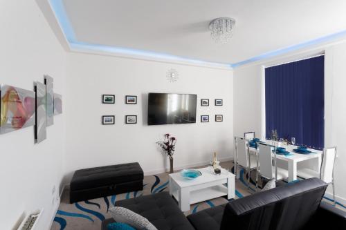 Clifton Bespoke Serviced Apartments image three