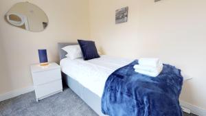 StayZo Westminster Stylish House Accommodation Accommodation image 2 StayZo Westminster Stylish House Accommodation image two