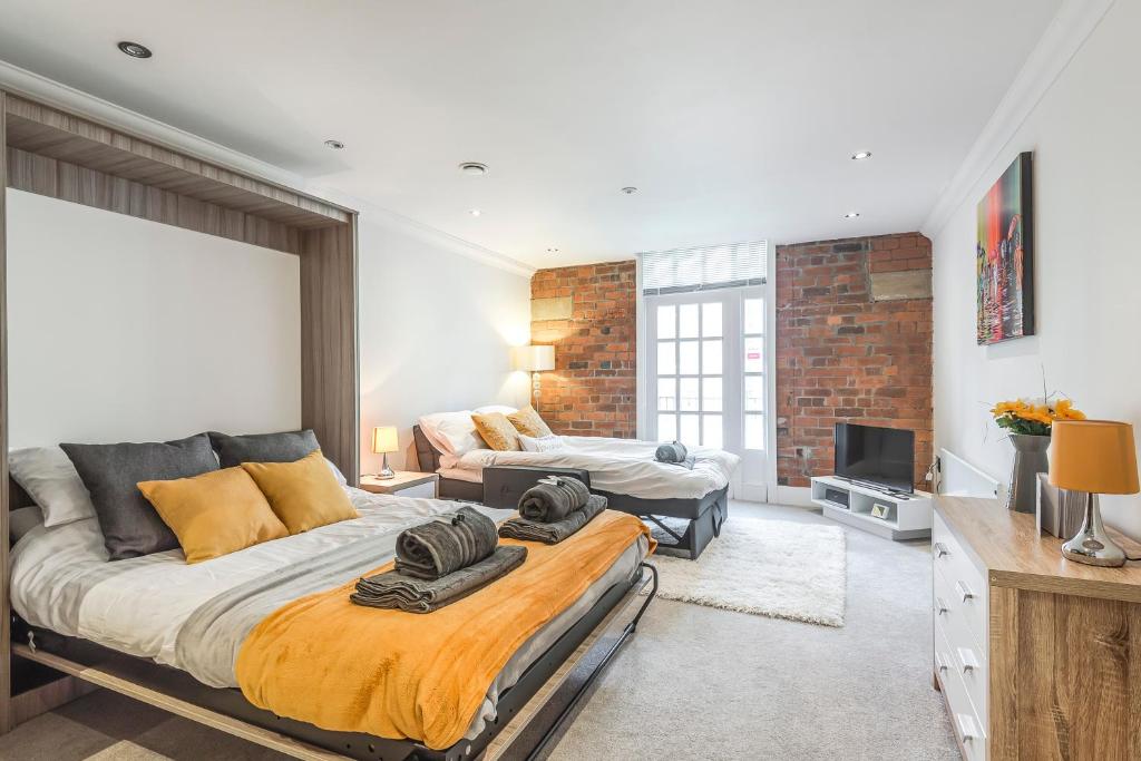 Cosmopolitan River Side Apartment YORK image one