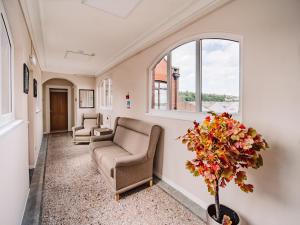 Bessemer House Apartments image two