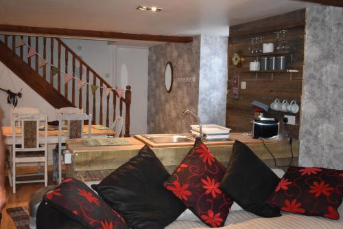 LAVENDER COTTAGE Accommodation image 3 LAVENDER COTTAGE image three