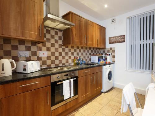 Ruth Apartments Accommodation image 3 Ruth Apartments image three