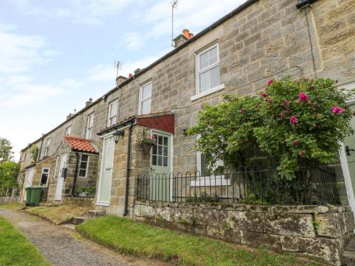 Pheasant Cottage image three