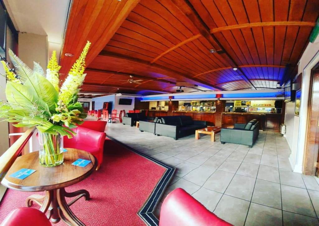 Gilson Hotel image one