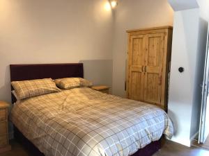 The Granary, Wolds Way Holiday Cottages, spacious 3 bed cottage Accommodation image 2 The Granary, Wolds Way Holiday Cottages, spacious 3 bed cottage image two