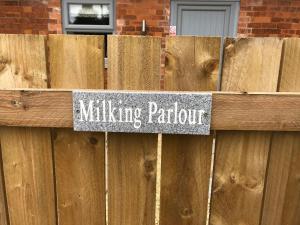 The Milking Parlour, Wolds Way Holiday Cottages, 1 bed cottage Accommodation image 2 The Milking Parlour, Wolds Way Holiday Cottages, 1 bed cottage image two