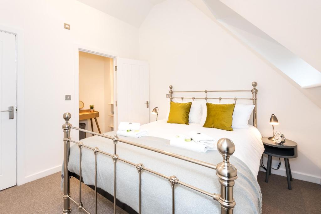 Picture of Stylish & Contemporary High Spec Flat with Parking
