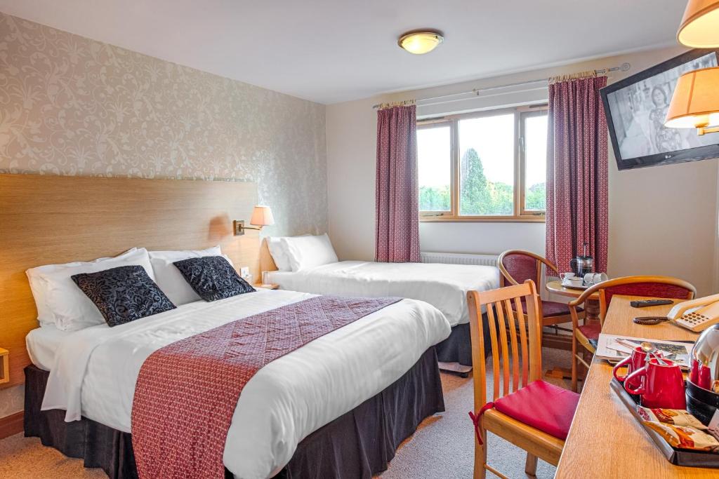 Bagden Hall Hotel Accommodation image 3 Image name 224513340 the 3 image from the post Bagden Hall Hotel in Yorkshire.com.