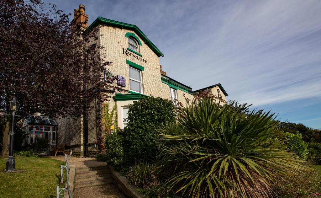 The Raincliffe Hotel Accommodation image 1 The Raincliffe Hotel image one