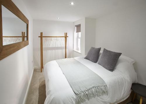 Host & Stay - Park View Apartment Accommodation image 3 Host & Stay - Park View Apartment image three