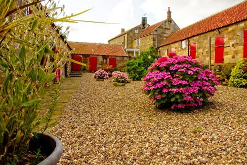 Rosecombe, Borrowby Farm Cottages image three