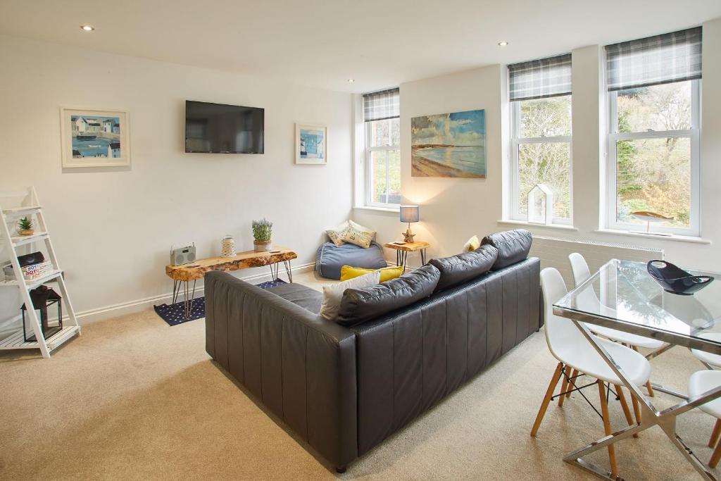 Host & Stay - Number 2 at Pannett Apartments Accommodation image 1 Host & Stay - Number 2 at Pannett Apartments image one