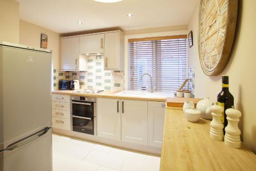 Host & Stay - Spyglass 1708 image three