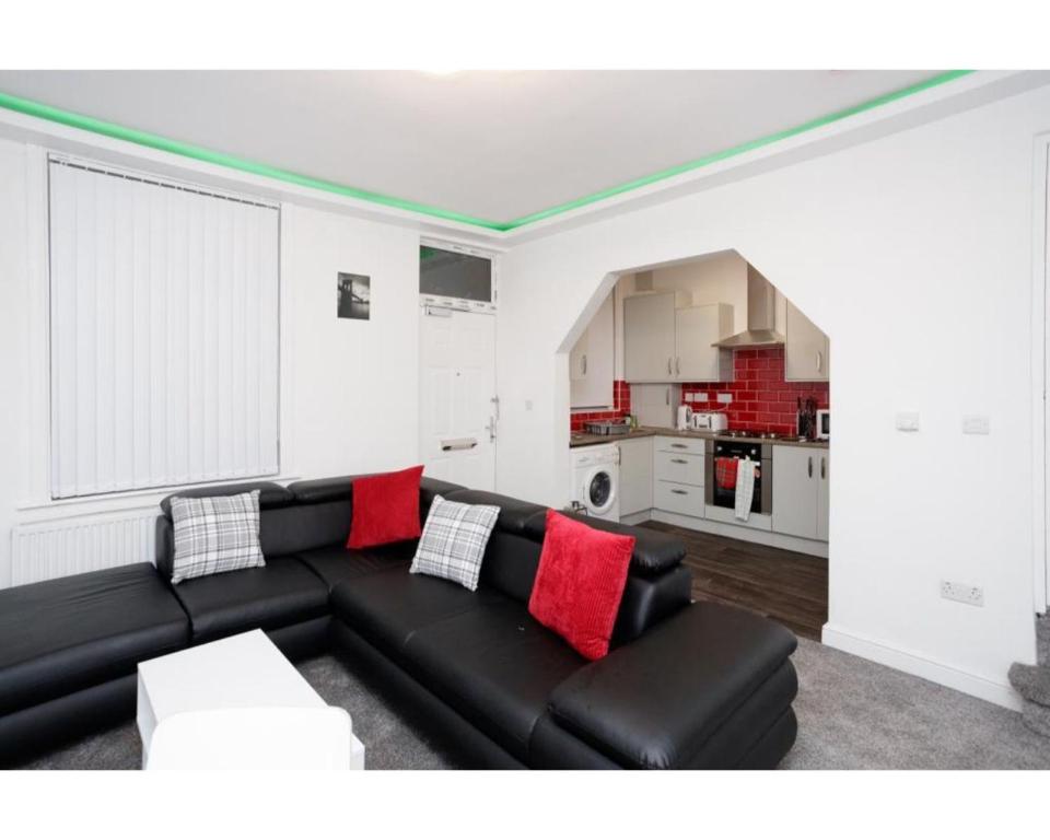 CARTER HOUSE APARTMENTS.....6 beds in 3 bedrooms Accommodation image 1 CARTER HOUSE APARTMENTS.....6 beds in 3 bedrooms image one
