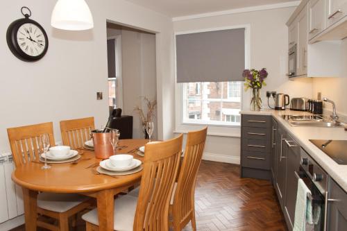 Goodramgate Apartments image three