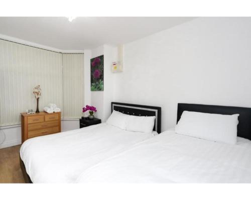 Balmain Apartments Accommodation image 3 Balmain Apartments image three
