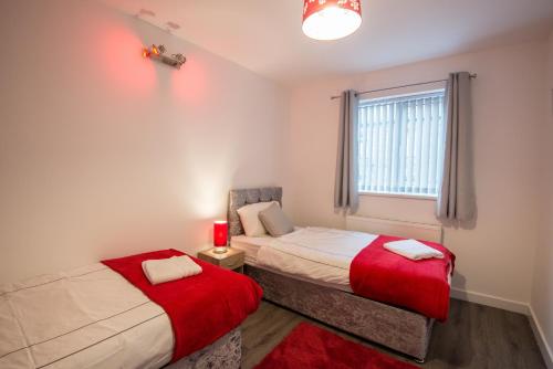 Luxury Home with Parking Accommodation image 3 Luxury Home with Parking image three