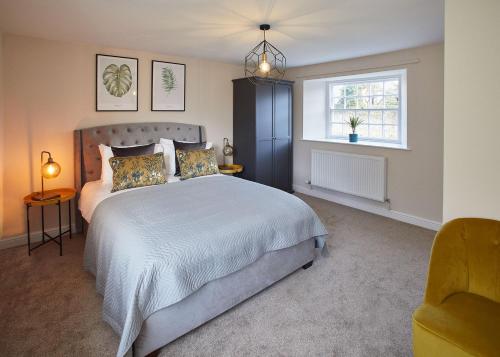 Host & Stay - Middle Farmhouse image three