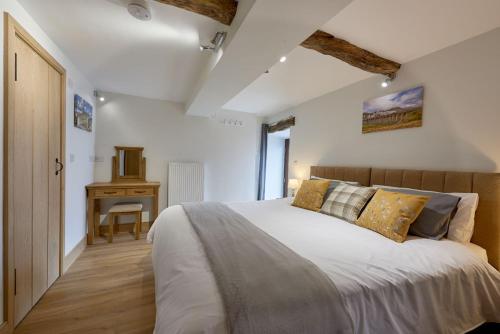 Dalecote Barn Bed & Breakfast Accommodation image 3 Dalecote Barn Bed & Breakfast image three