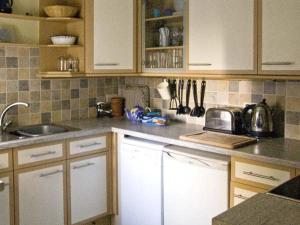 Bridle Cottage image two