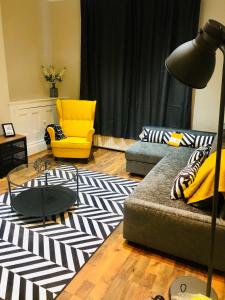 Book Apartments in Sheffield Page image 58 Picture of MODERN LUSH SHEFFIELD APARTMENT