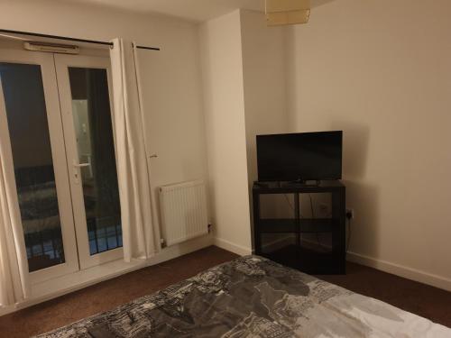 Early Knights Accommodation Huddersfield image three
