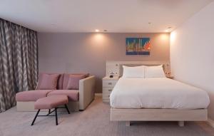 Hampton By Hilton Leeds City Centre image two