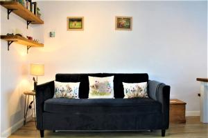 Ladybird Cottage, Dog Friendly, Couples or Small families, Yorkshire Wolds - Countryside and Coast Accommodation image 2 Ladybird Cottage, Dog Friendly, Couples or Small families, Yorkshire Wolds - Countryside and Coast image two
