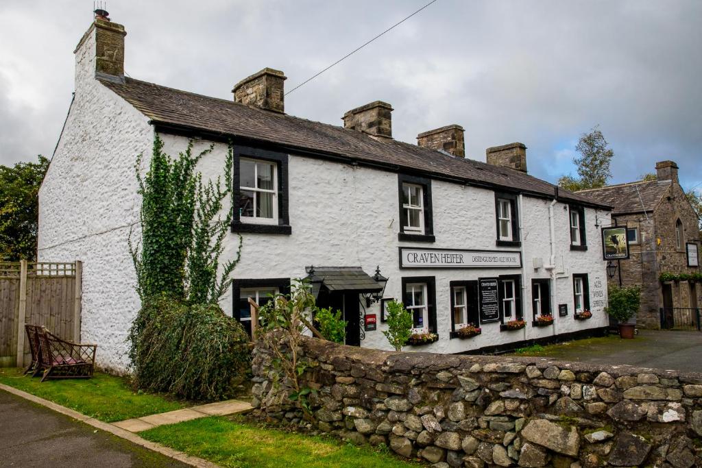 Craven Heifer Ingleton image one